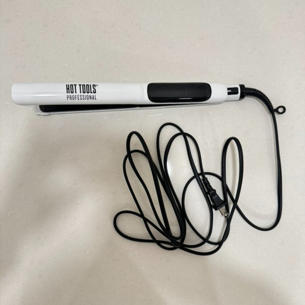 Hot Tools Professional Digital Flat Iron 1” Ceramic Straightener 450°F White